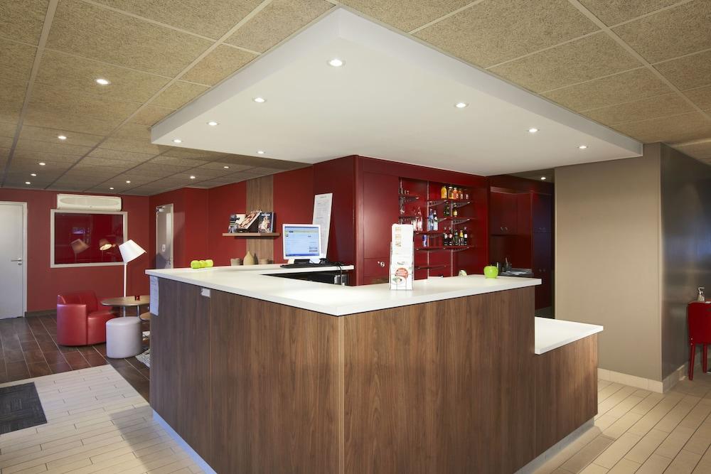 Campanile Evry Est - Saint Germain Les Corbeil Hotel Bagian luar foto