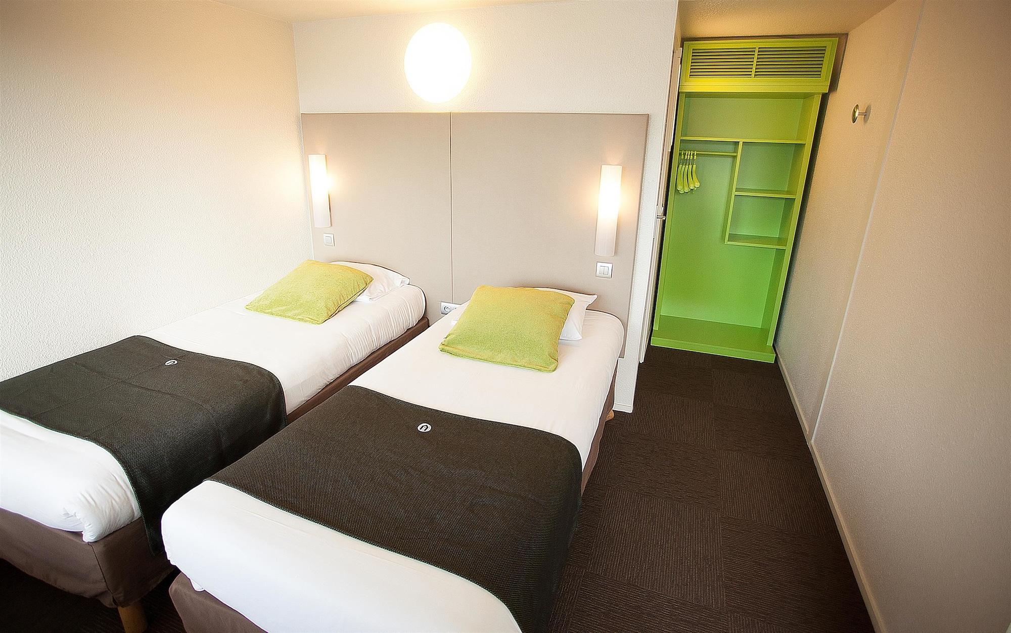 Campanile Evry Est - Saint Germain Les Corbeil Hotel Bagian luar foto