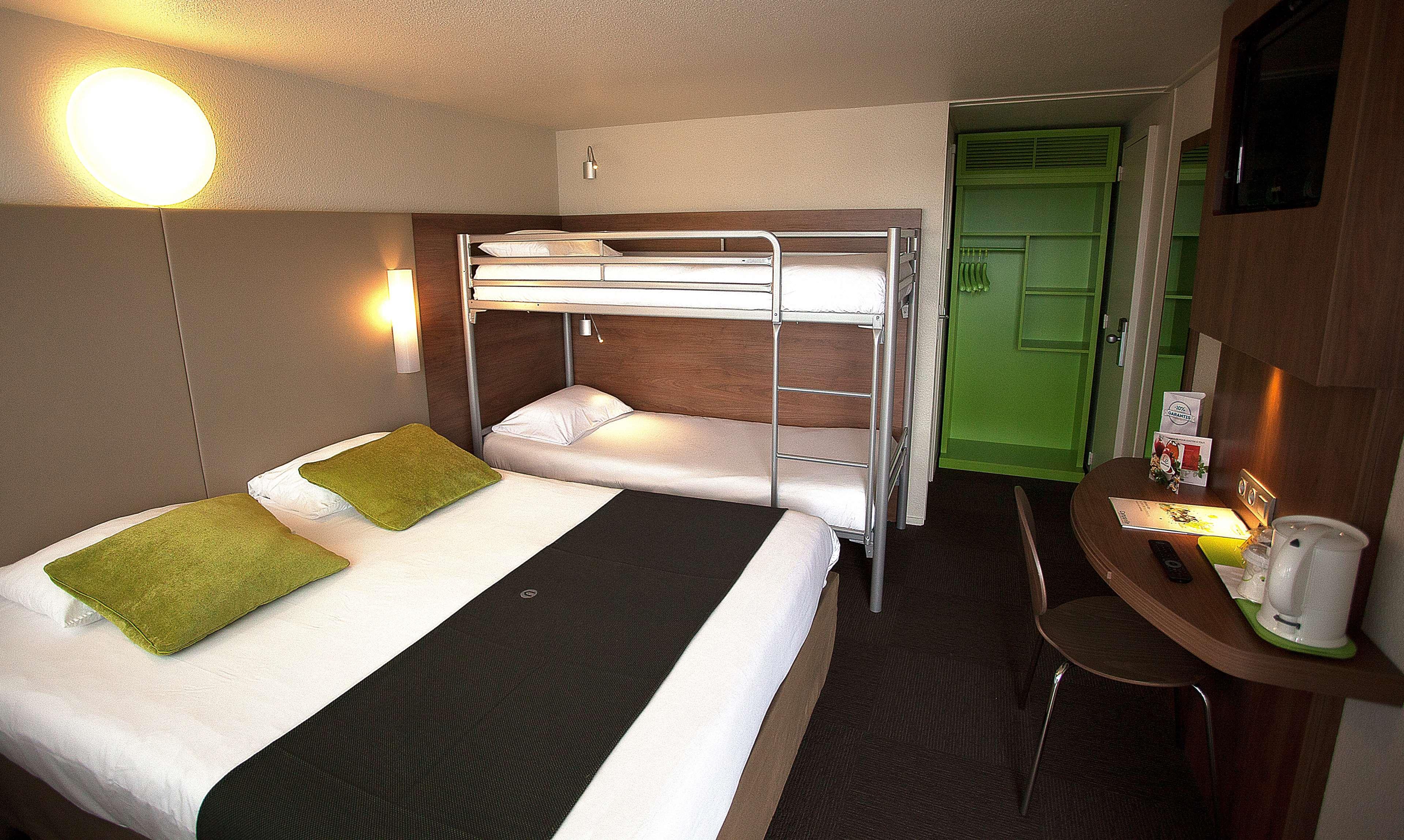 Campanile Evry Est - Saint Germain Les Corbeil Hotel Bagian luar foto
