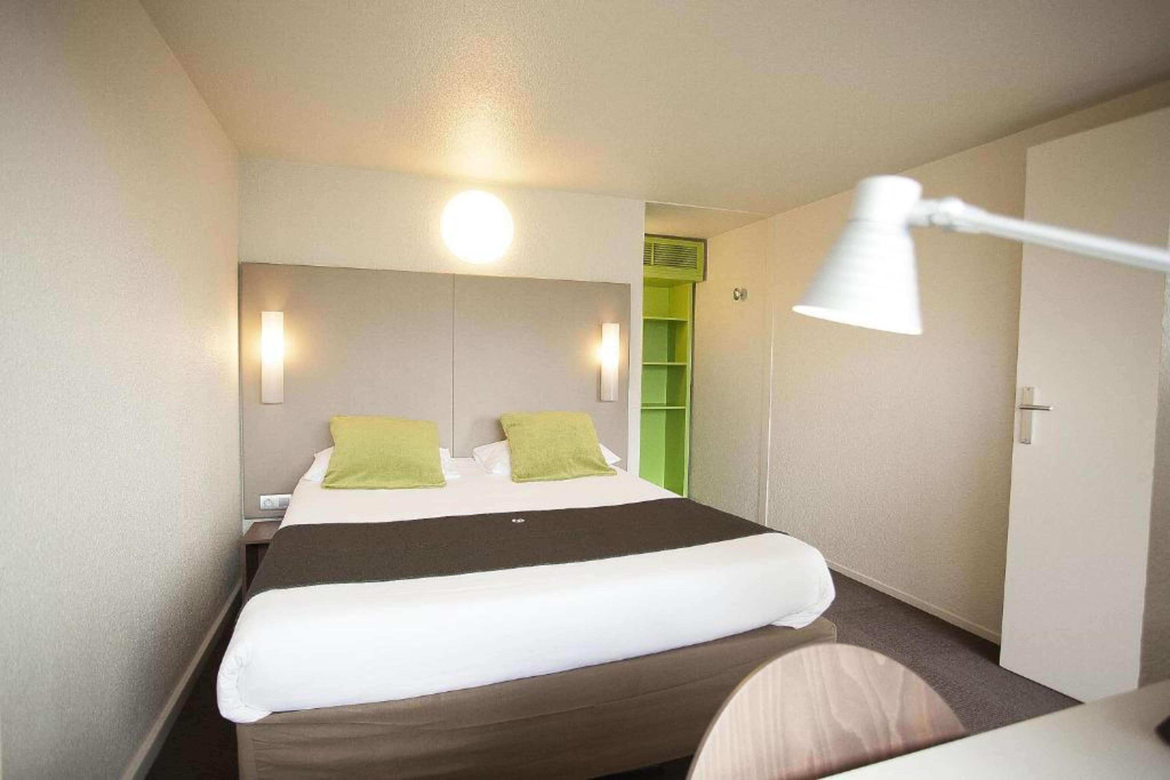 Campanile Evry Est - Saint Germain Les Corbeil Hotel Bagian luar foto