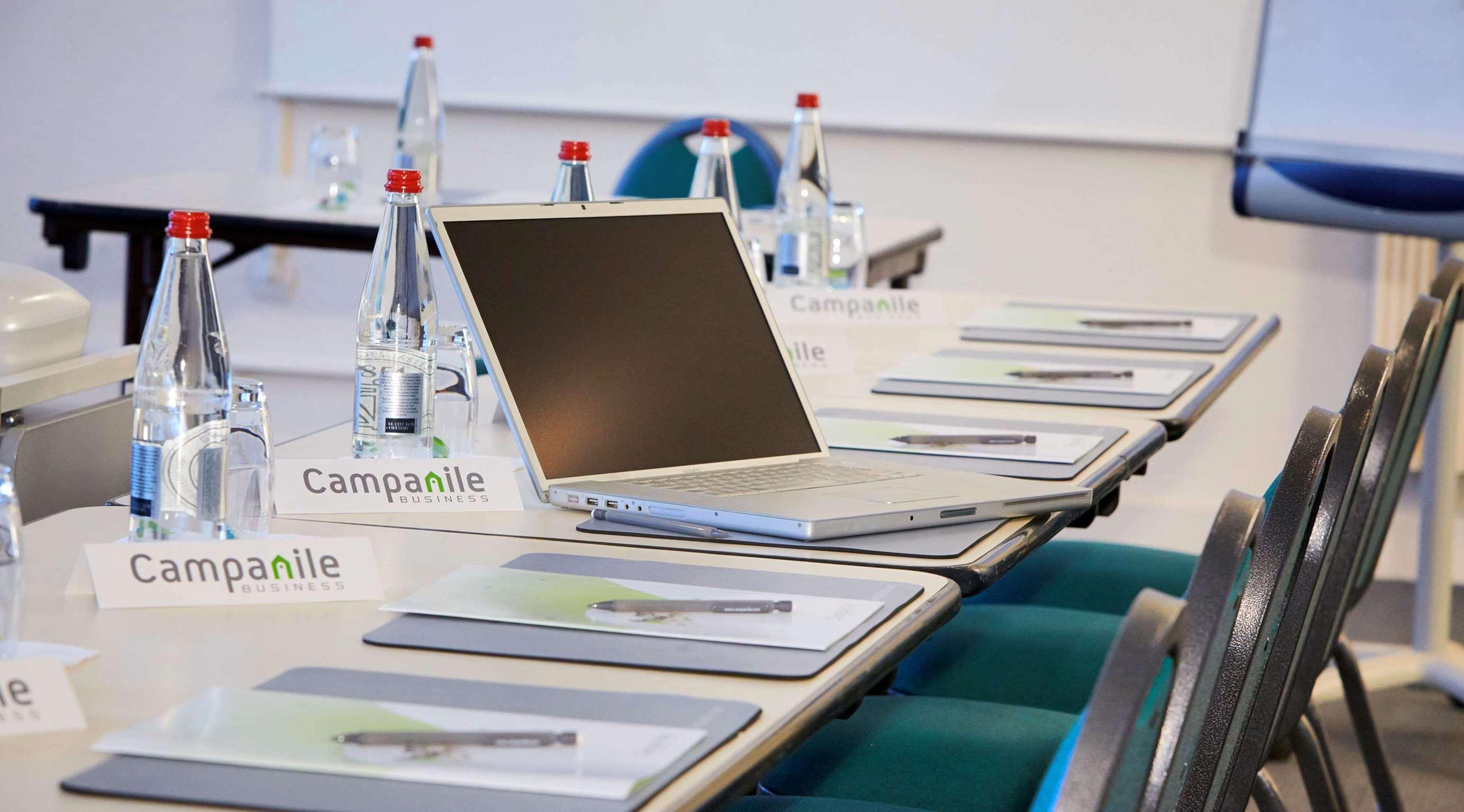 Campanile Evry Est - Saint Germain Les Corbeil Hotel Bagian luar foto