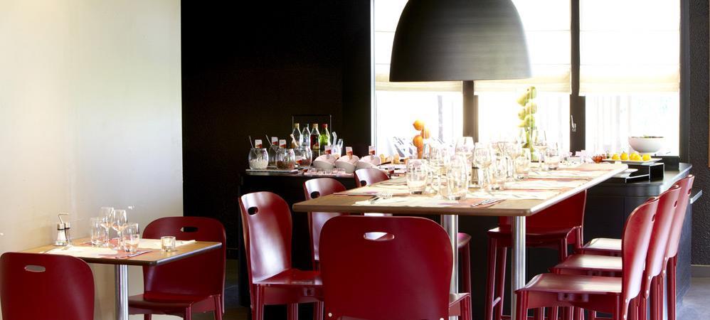Campanile Evry Est - Saint Germain Les Corbeil Hotel Restoran foto