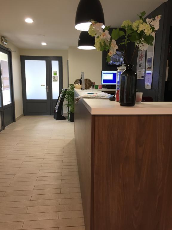 Campanile Evry Est - Saint Germain Les Corbeil Hotel Bagian luar foto
