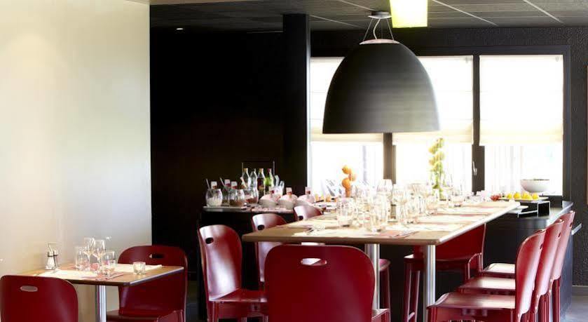 Campanile Evry Est - Saint Germain Les Corbeil Hotel Bagian luar foto